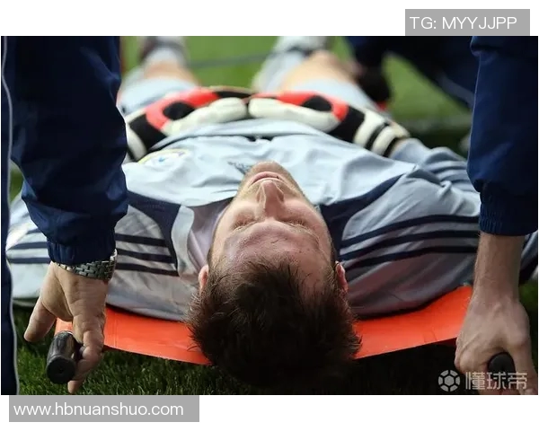 足球明星盗球图片揭秘球场背后的秘密与真相大曝光